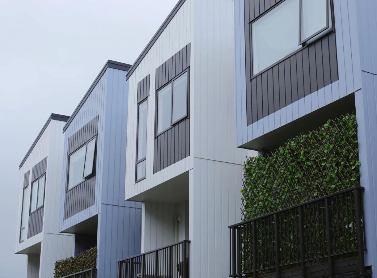 Cozy And Comfortable, Sunny Three-Storey Building Auckland Exterior photo